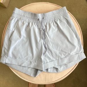LULULEMON relaxed short